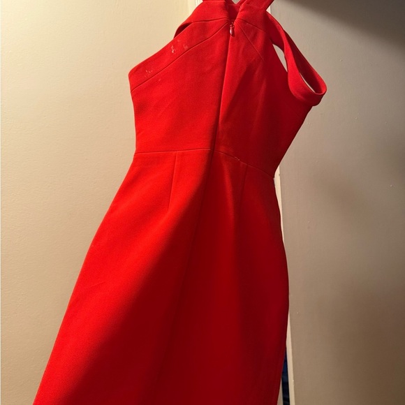 Elegant Red Halter Dress - Picture 5 of 6
